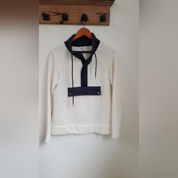 L.L.Bean Signature Organic Sweatshirt | Relaxed Fit - Picture 3 of 8